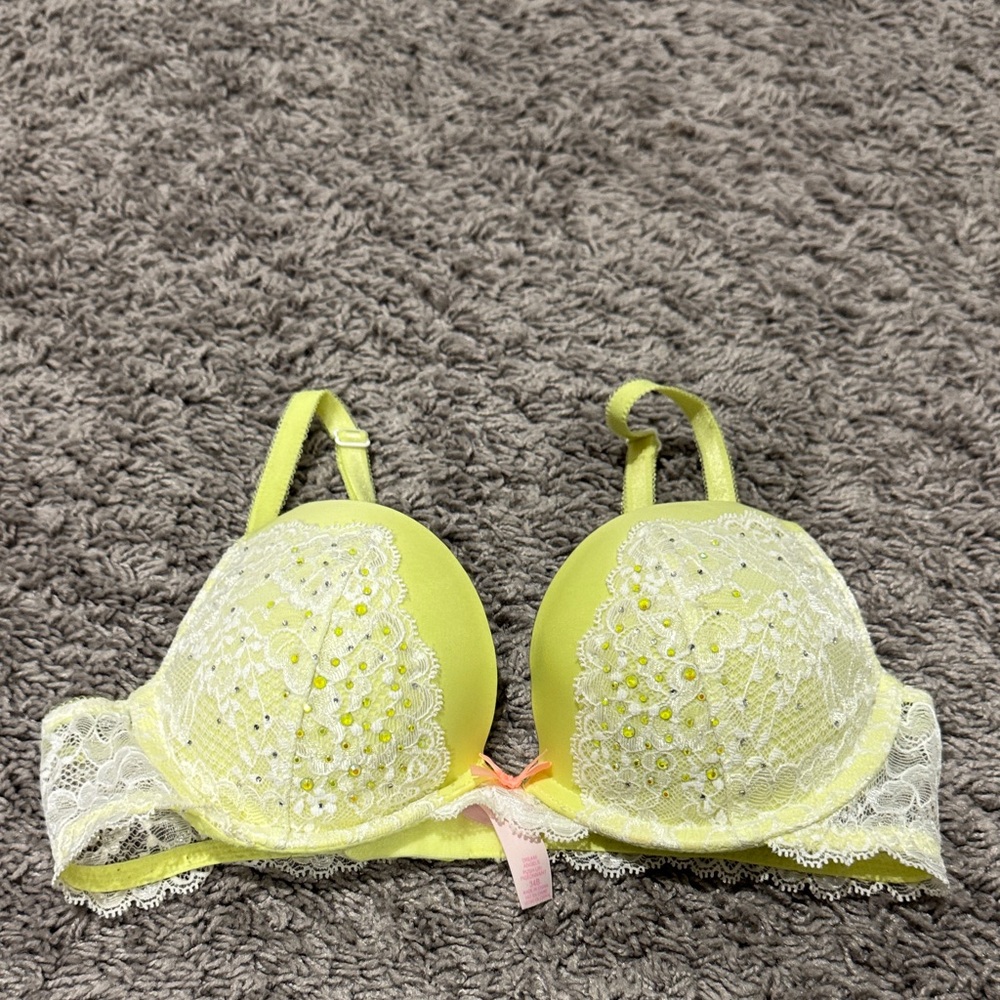 Victoria's Secret Yellow and White Lace Bra